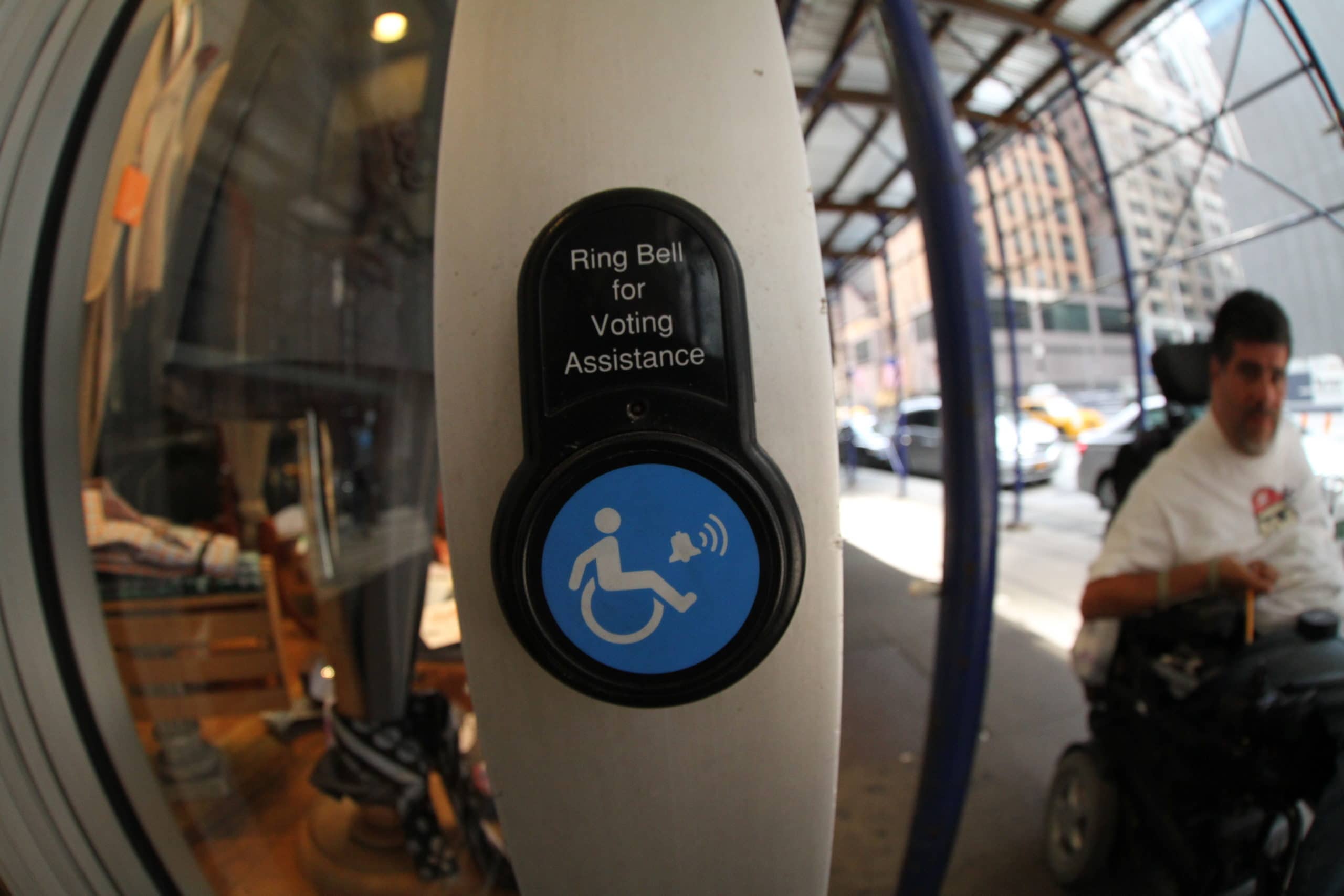 Featured Image for How Elections Canada still falls short on accessible voting: Interview with David Lepofsky courtesy of Javier Robles via Wikimedia Commons (CC)  | CJRU
